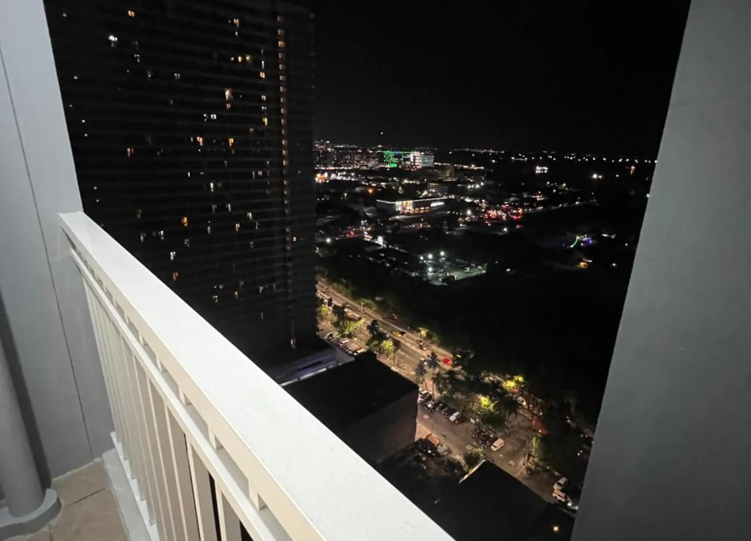 Breeze Residences - Manila Bay View Apartment