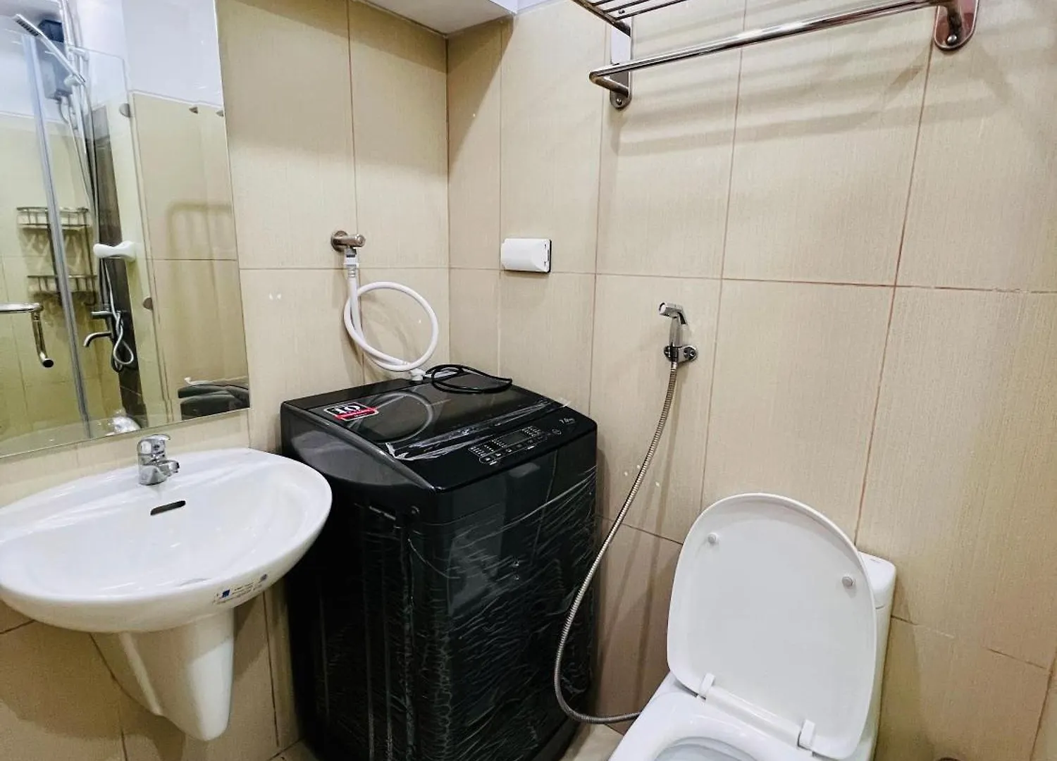 Breeze Residences - Manila Bay View Apartment